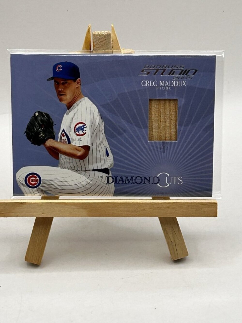 2005 Donruss Studio #DC-14 Greg Maddux Diamond Cuts Bat #/225
